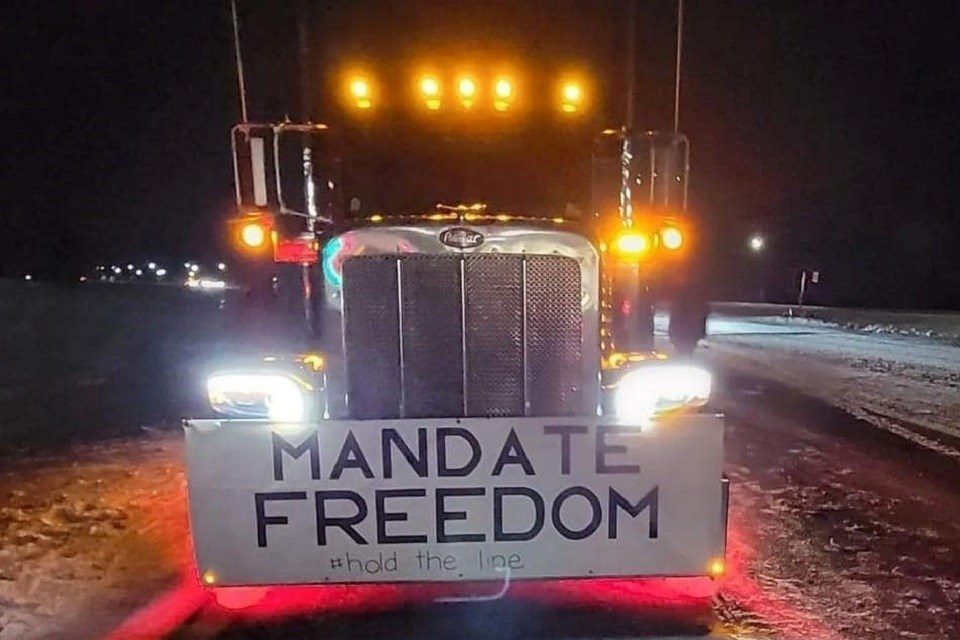 2022 01 25 freedom mandate truckers convoy canada unity